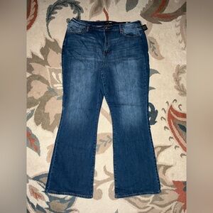 Plus Size 18 Fashion Nova High Rise Stretch Bootcut Jeans – New With Tags